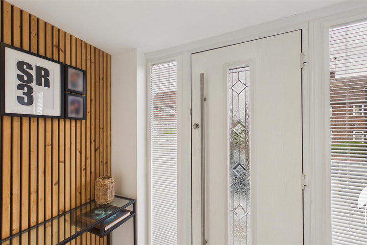 Entrance Porch - Picture 17 of 37