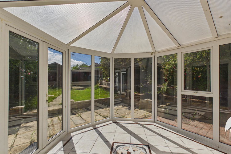 Conservatory - Picture 14 of 24