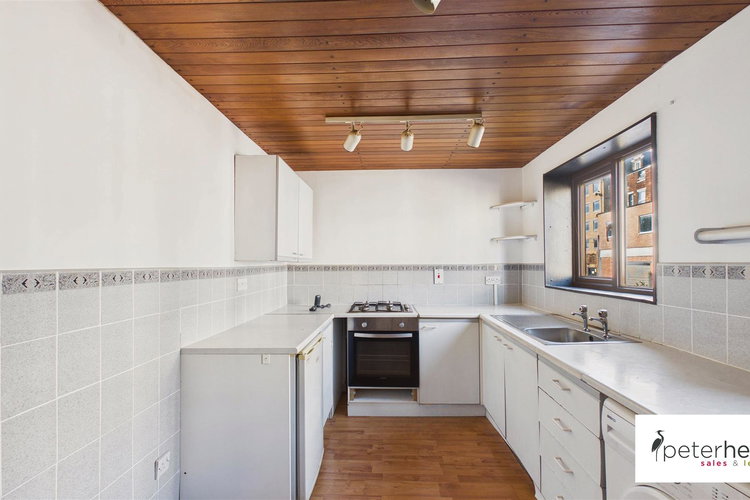 Kitchen - Picture 7 of 15