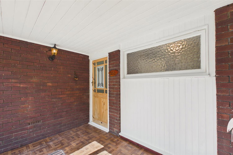 Entrance Porch - Picture 15 of 47