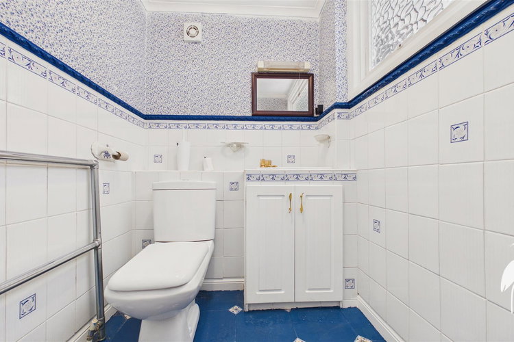 Cloakroom/WC - Picture 17 of 47