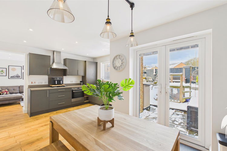 Dining Kitchen - Picture 3 of 26