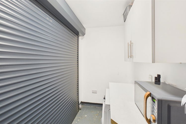 Store - Picture 21 of 26