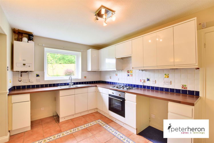 Kitchen - Picture 5 of 16