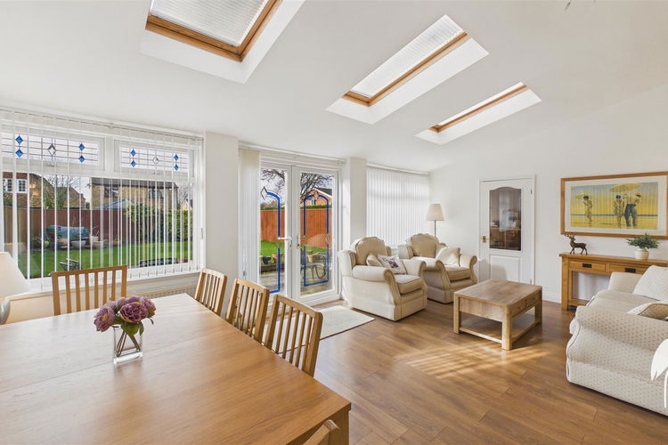 Garden Room - Picture 5 of 37