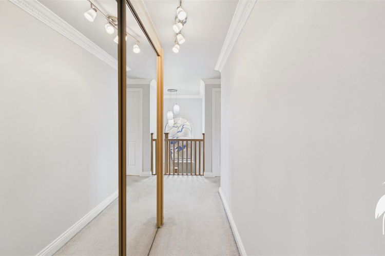 First Floor Landing - Picture 30 of 37