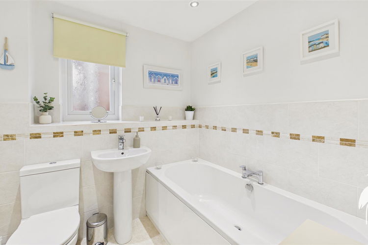 Bathroom - Picture 33 of 37