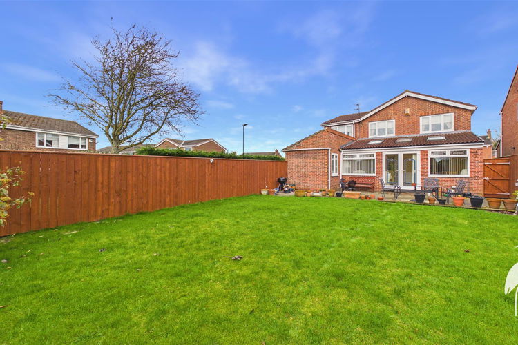 Outside - Picture 35 of 37