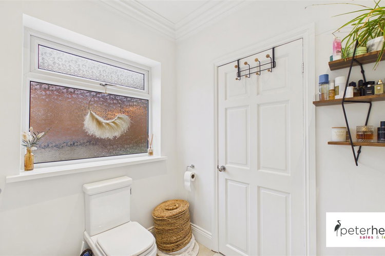 Bathroom - Picture 18 of 52