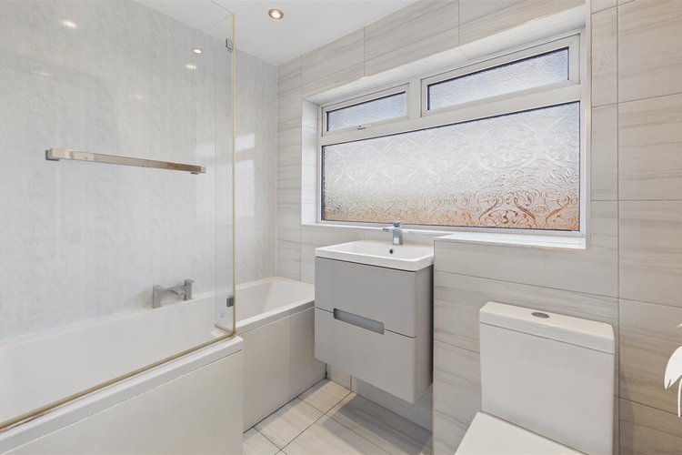 Bathroom - Picture 15 of 19