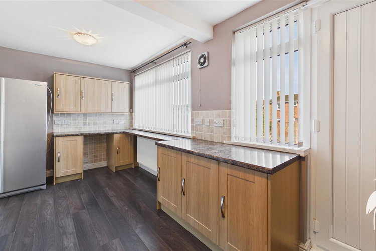 Kitchen - Picture 6 of 19