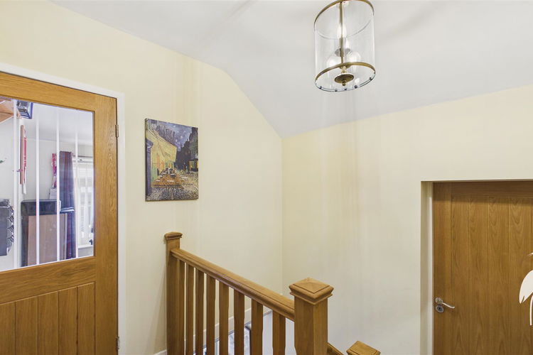 First Floor Landing - Picture 24 of 32