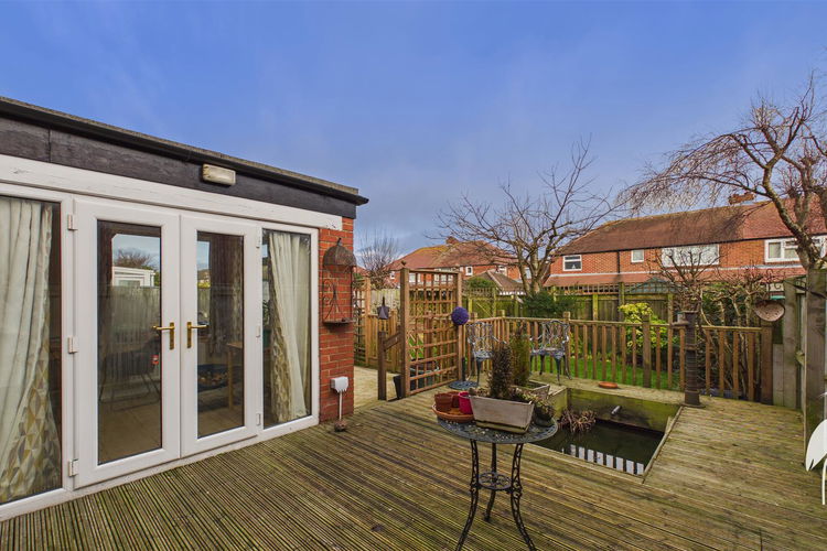 Outside - Picture 28 of 32