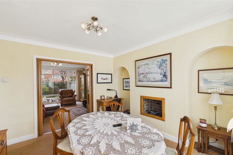 Dining Room - Picture 7 of 32