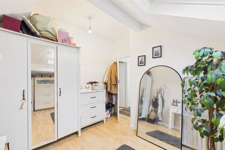 Bedroom 2 - Picture 13 of 16