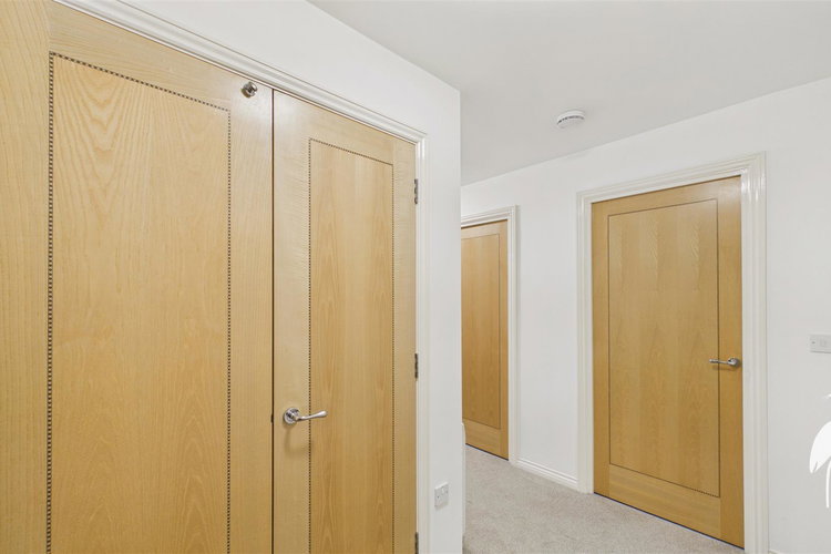 Entrance Hall - Picture 21 of 29