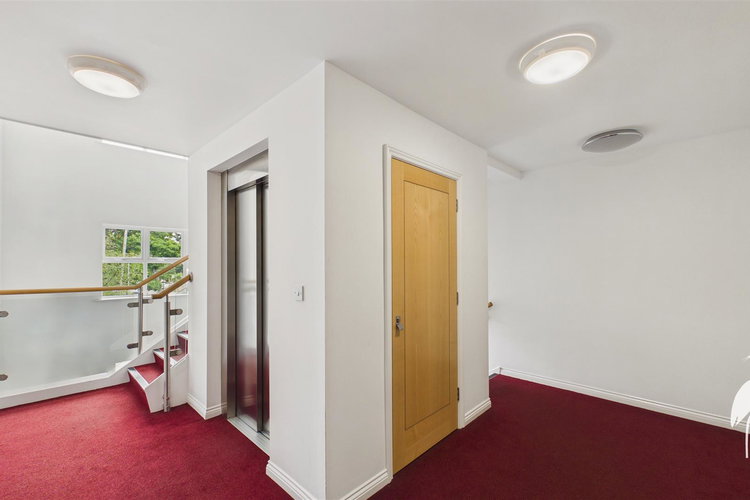 Communal Entrance - Picture 22 of 29