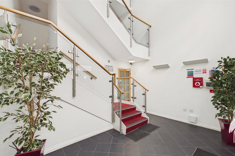 Communal Entrance - Picture 23 of 29