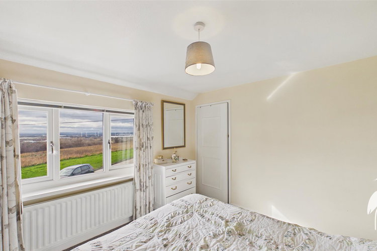 Bedroom 1 - Picture 11 of 21