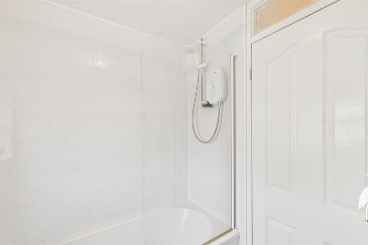 Bathroom - Picture 16 of 21