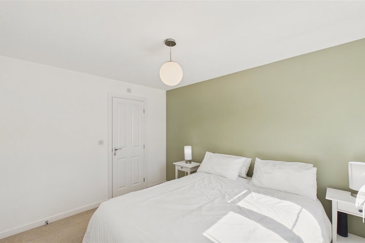 Bedroom 1 - Picture 17 of 32