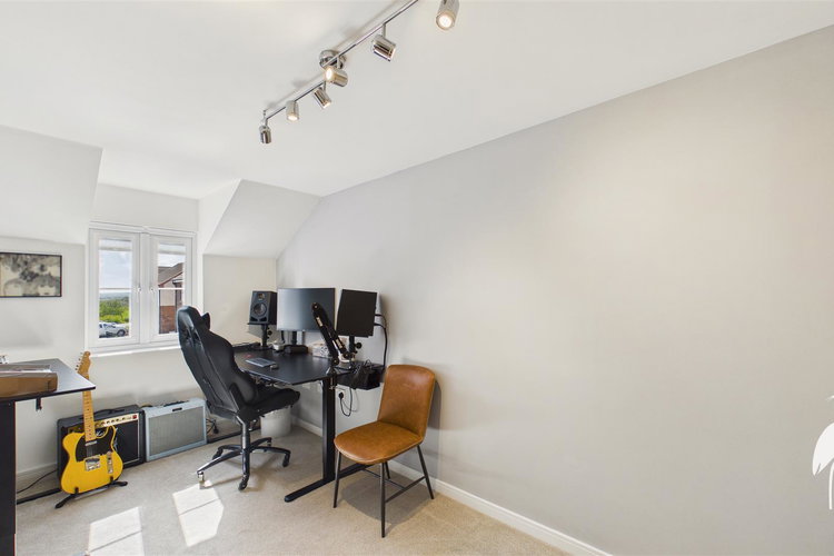 Bedroom 3 - Picture 23 of 32