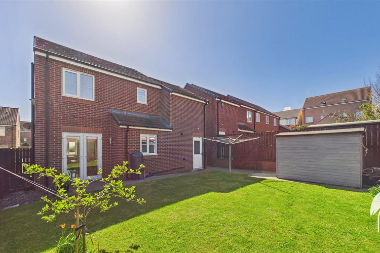 Outside - Picture 32 of 32