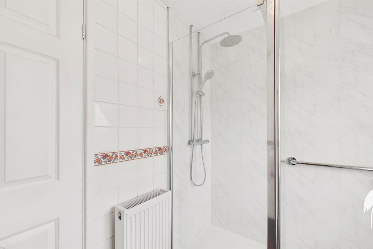Shower Room - Picture 20 of 24