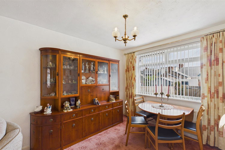 Dining Room - Picture 5 of 24