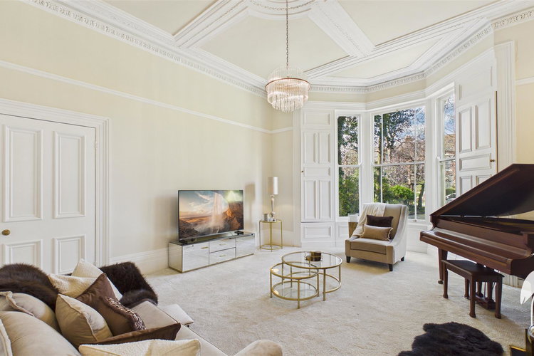 Lounge - Picture 3 of 47