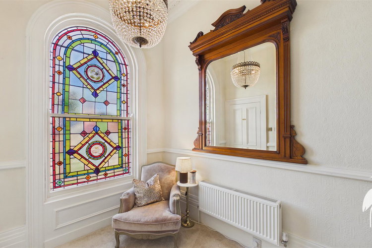 Half Landing - Picture 22 of 47