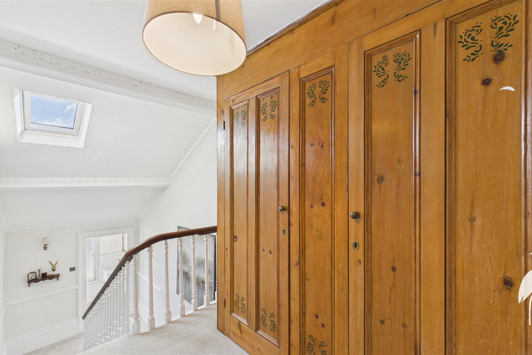 Second Floor Landing - Picture 34 of 47