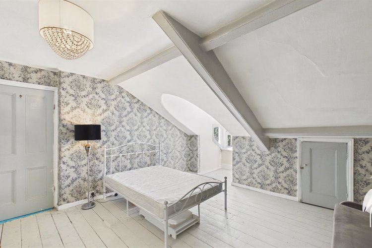 Bedroom 5 - Picture 38 of 47