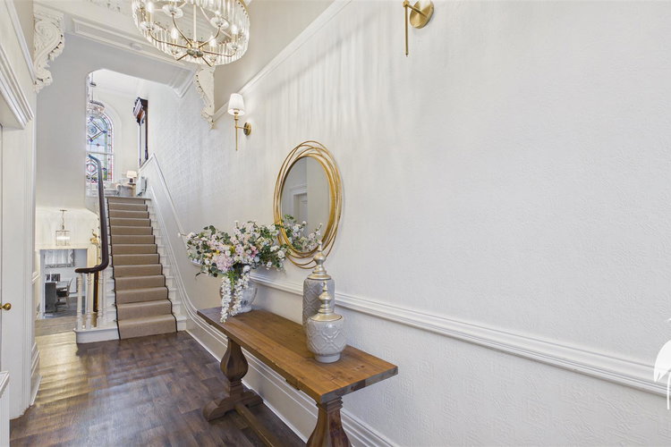 Reception Hall - Picture 5 of 47