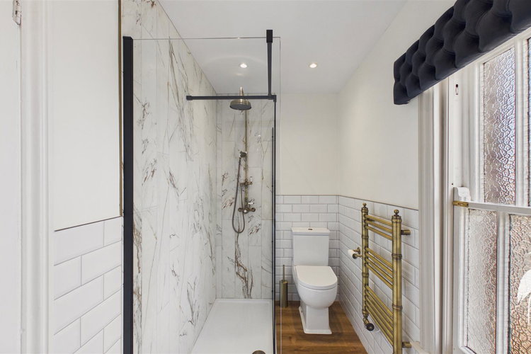 Shower Room - Picture 41 of 47