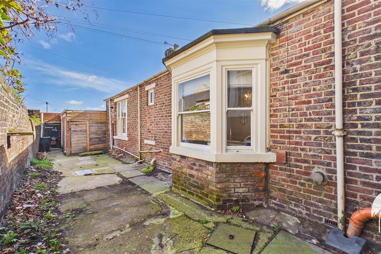 Outside - Picture 45 of 47