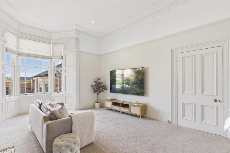 Living Room - Picture 8 of 47