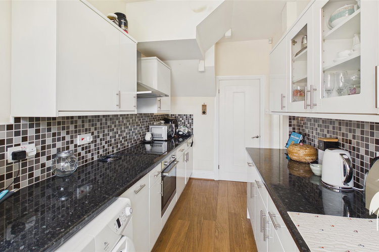 Kitchen - Picture 7 of 14