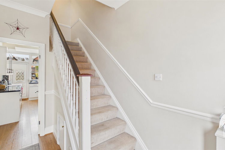 Entrance Hall - Picture 9 of 14