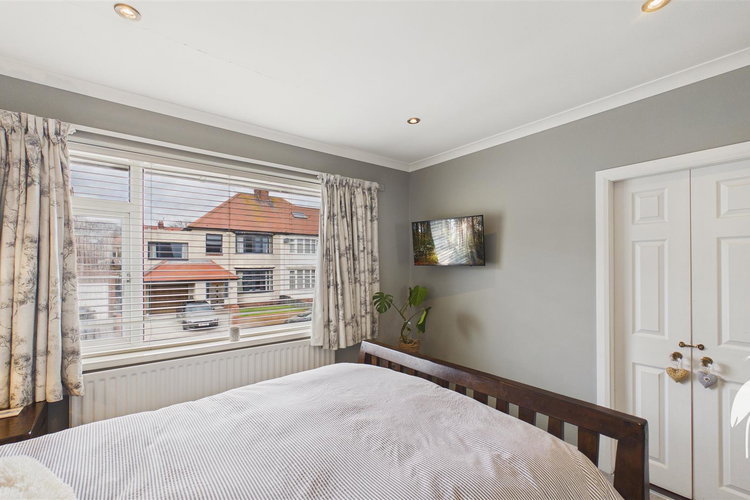 Bedroom 1 - Picture 25 of 51