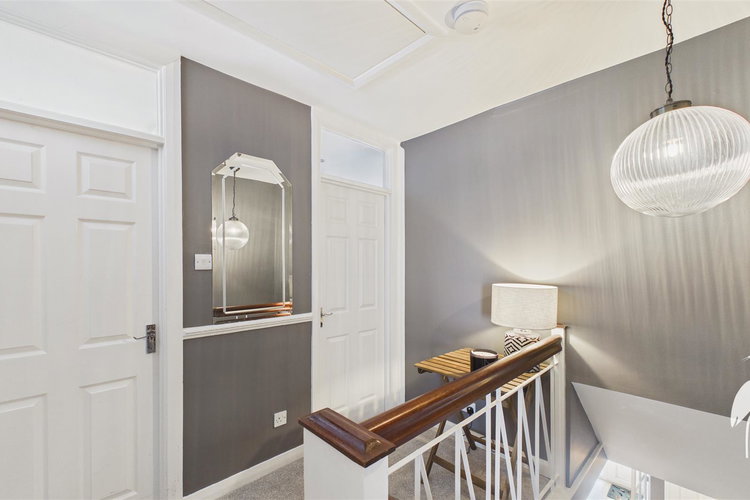 First Floor Landing - Picture 39 of 51