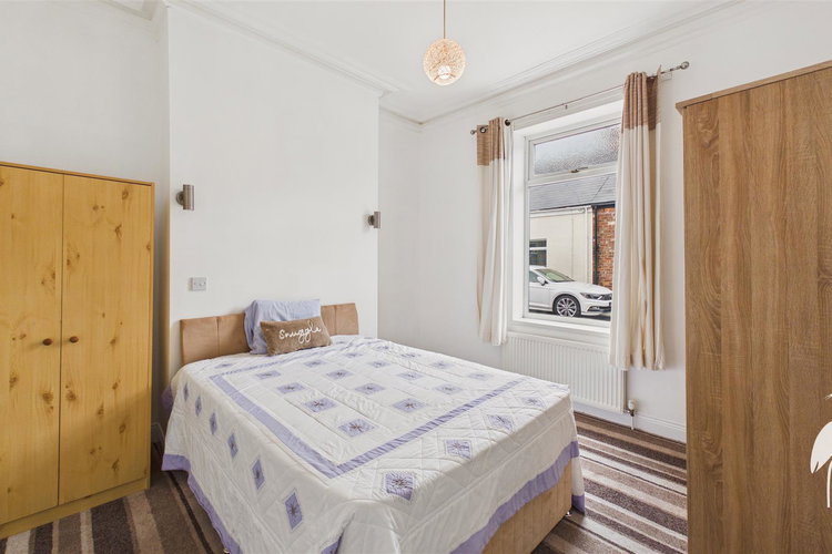 Bedroom 1 - Picture 6 of 13