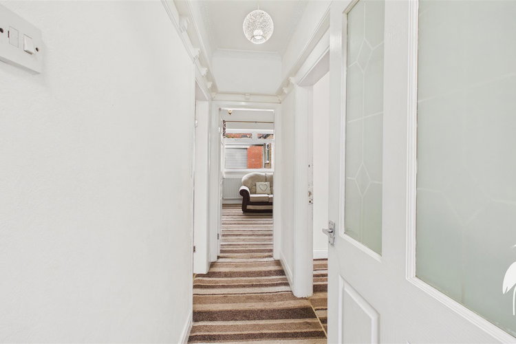 Entrance Hall - Picture 8 of 13