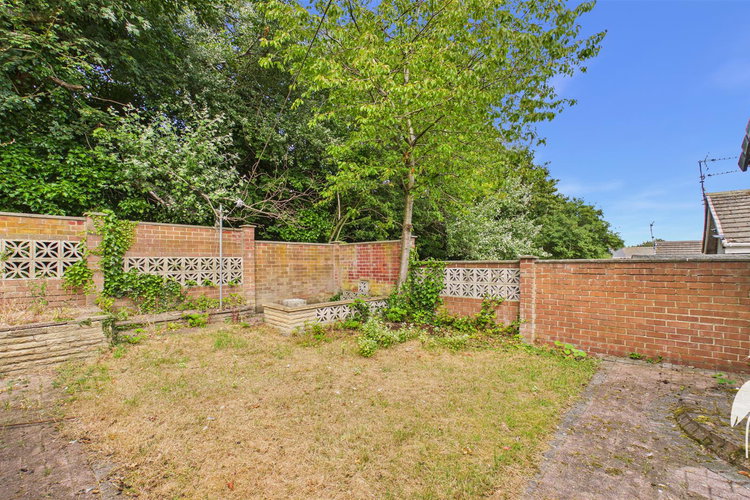 Outside - Picture 19 of 20