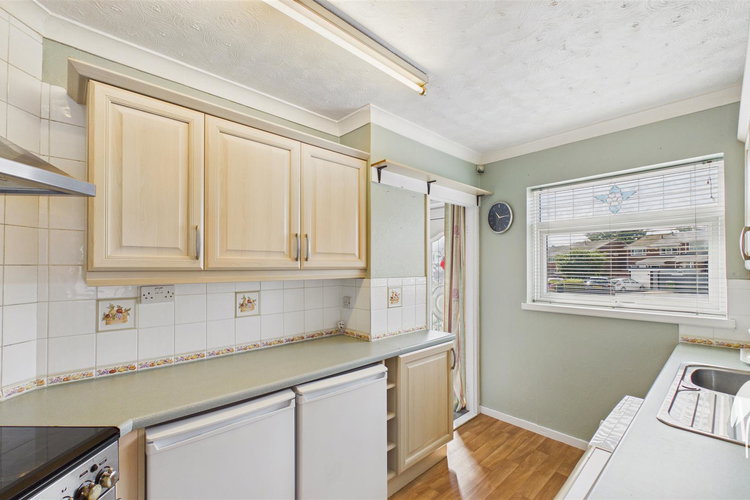 Kitchen - Picture 6 of 20
