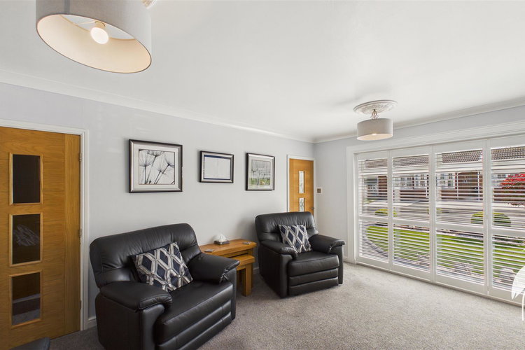 Lounge/Bedroom? - Picture 3 of 25