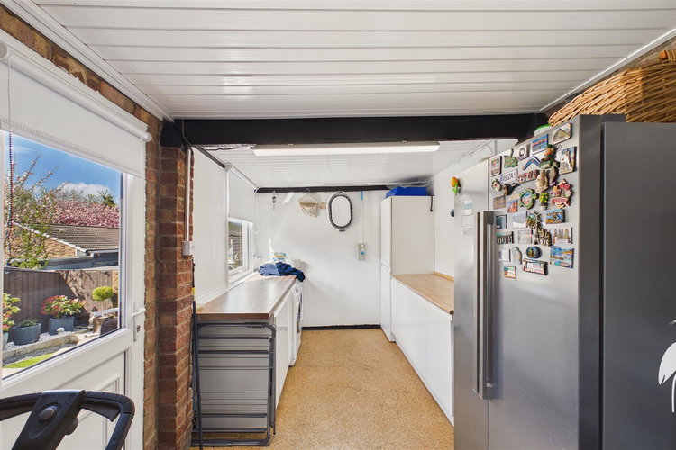 Garage - Picture 24 of 25