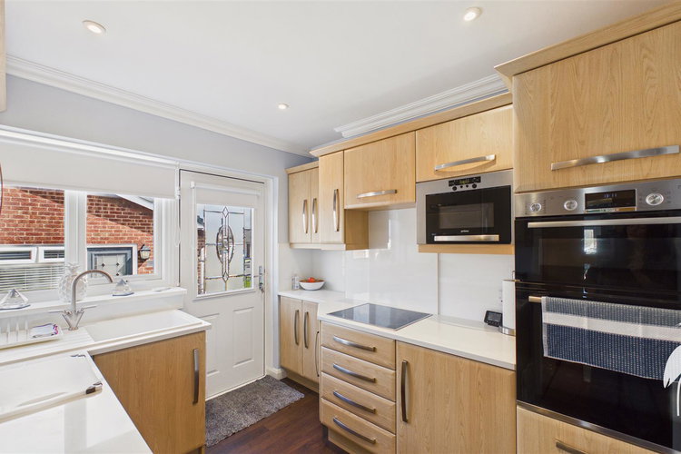 Kitchen - Picture 9 of 25