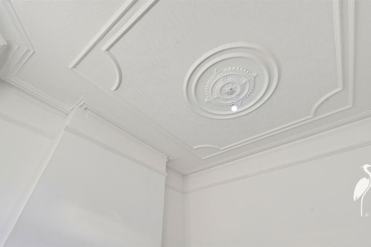 Lounge - Picture 3 of 14