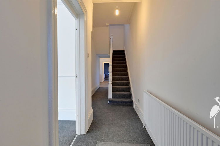 Hallway - Picture 7 of 14